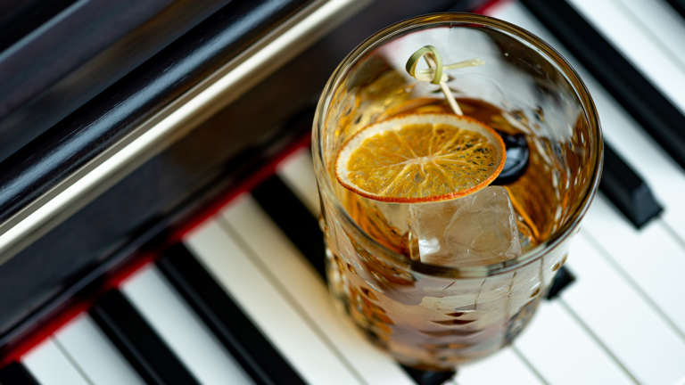 AFTER WORK MED PIANOBAR