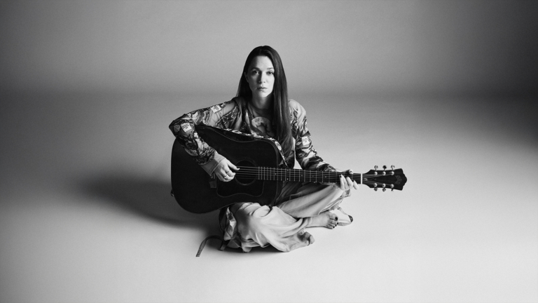 MELISSA HORN – ENSAM PÅ SCEN