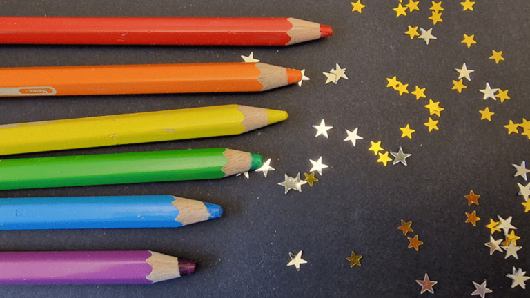 FAMILJEFREDAG: TECKNINGSFEST