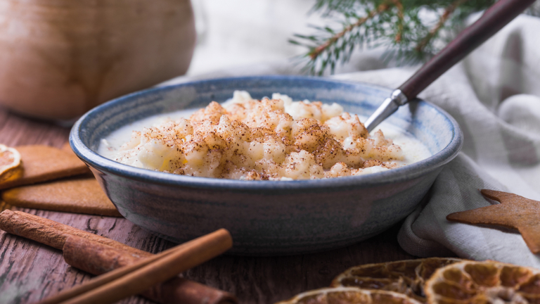 JULFRUKOSTBUFFÉ HOS MADAME BRASSERIE & CAFÉ