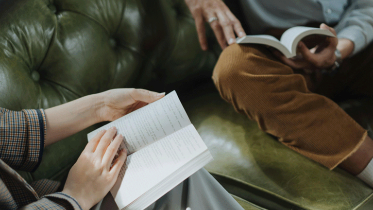 DELAD LÄSNING – SHARED READING