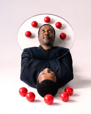 Den 30 mars kommer Heka till Gummifabriken! Upplev en föreställning av och med Gandini Juggling, där en unik blandning av illusioner, jonglering och mycket humor framförs av enastående skickliga artister. ✨🤹
 
📅 SÖN 30 MAR 16.00
💫 Från 8 år och uppåt.
🎟️ Köp biljetter på gummifabriken.se